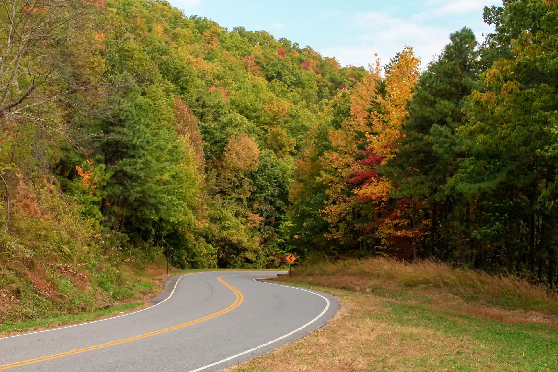 Foothills Parkway West scenic drive through the Smoky Mountains